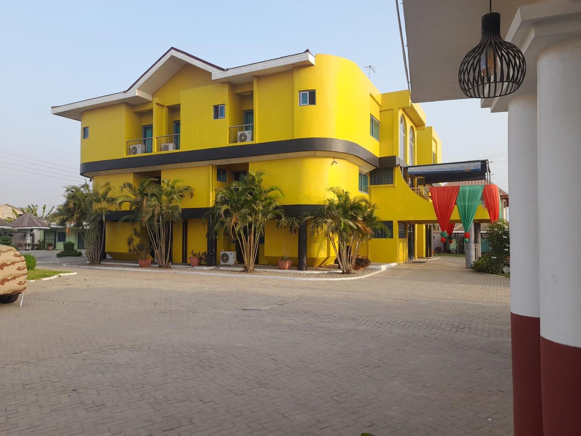 Brookvale Hotel Weija Extérieur photo