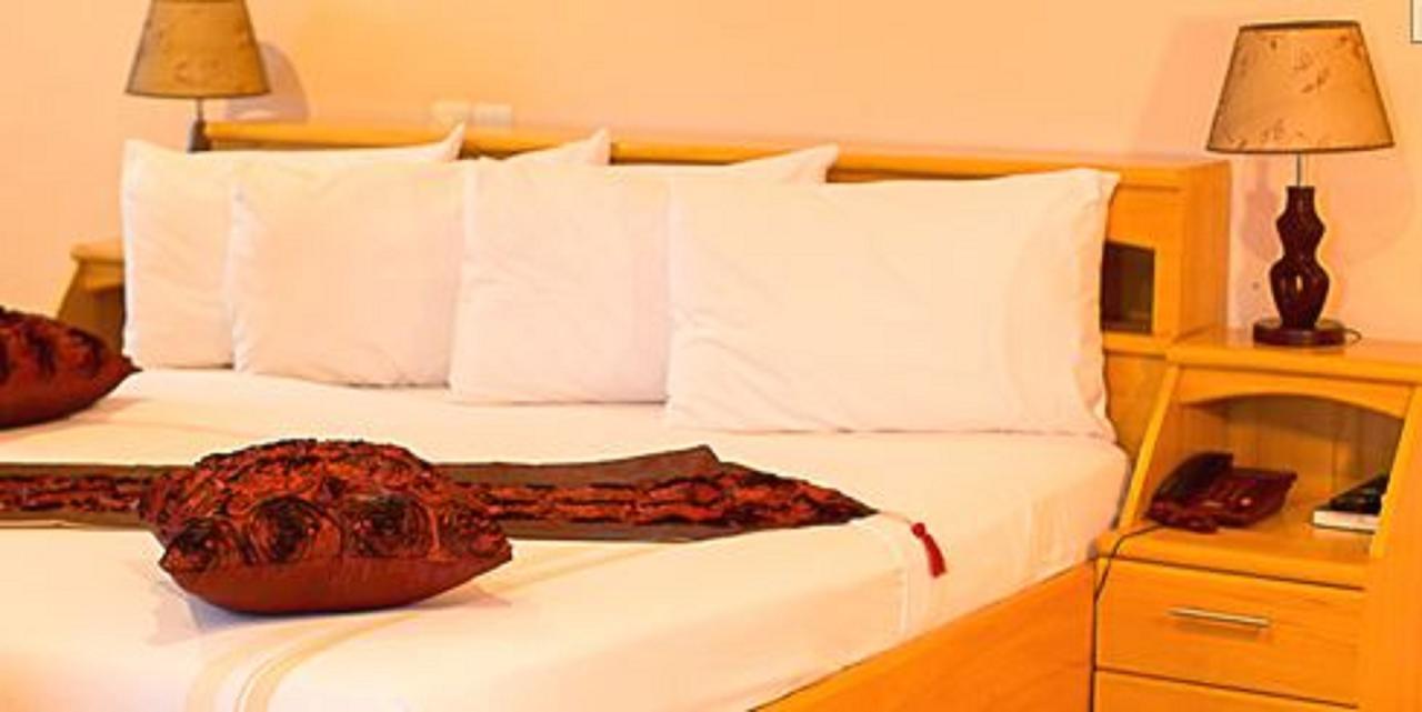 Brookvale Hotel Weija Extérieur photo